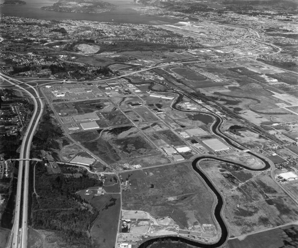 1971 black and white aerial view photo